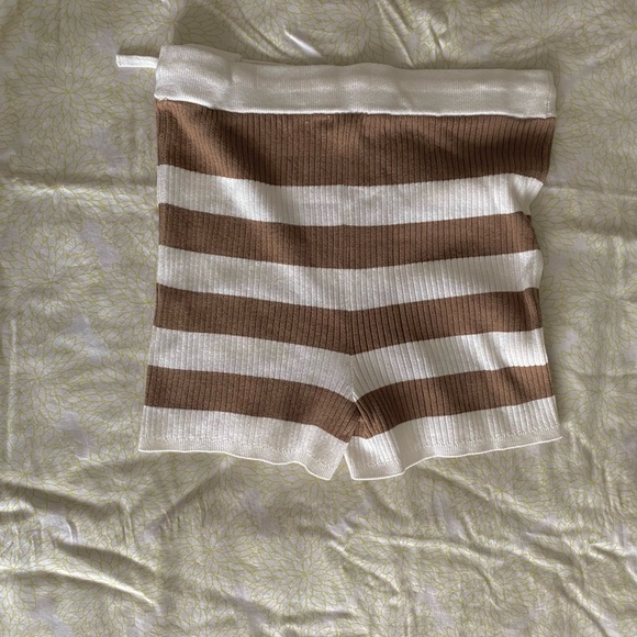 Garage Knit Shorts - Picture 2 of 2